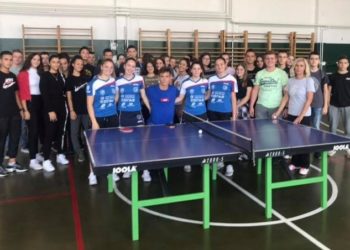 Doniran stonoteniski sto srednjoj medicinskoj školi